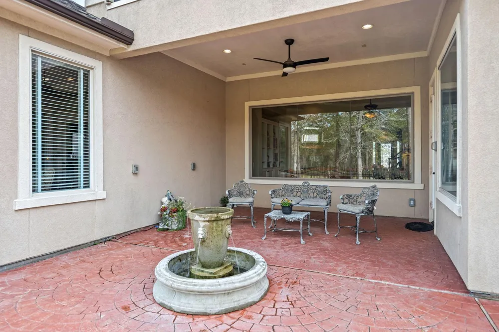 3303 Cotswold Manor Drive Kingwood, TX 77339