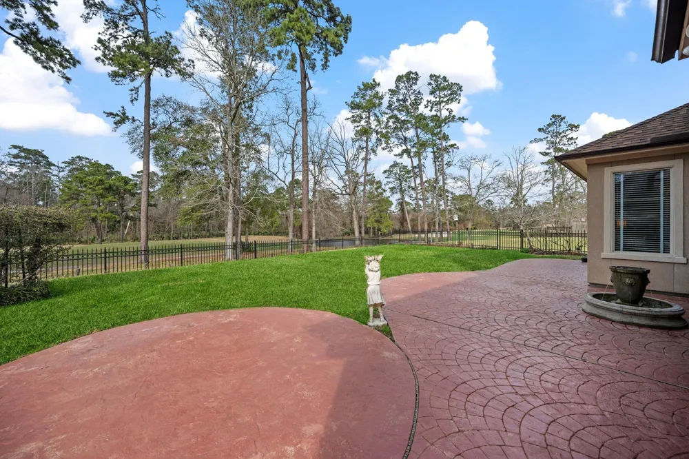 3303 Cotswold Manor Drive Kingwood, TX 77339