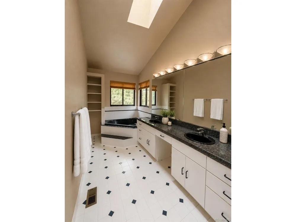 4440 Prairie Street Cascade, CO 80809