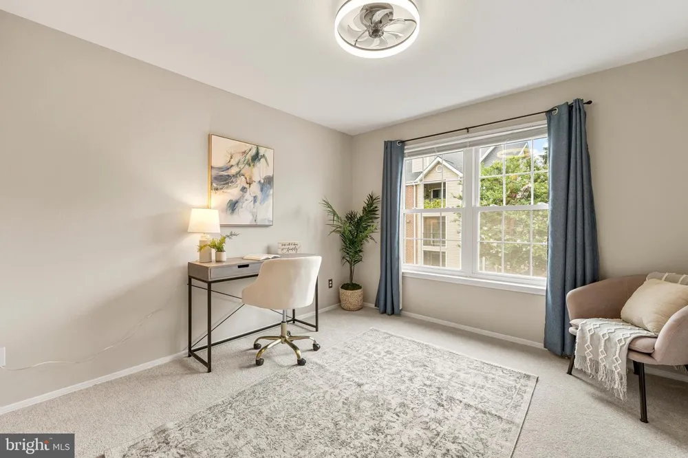 3311 WYNDHAM CIRCLE #2202 Alexandria, VA 22302