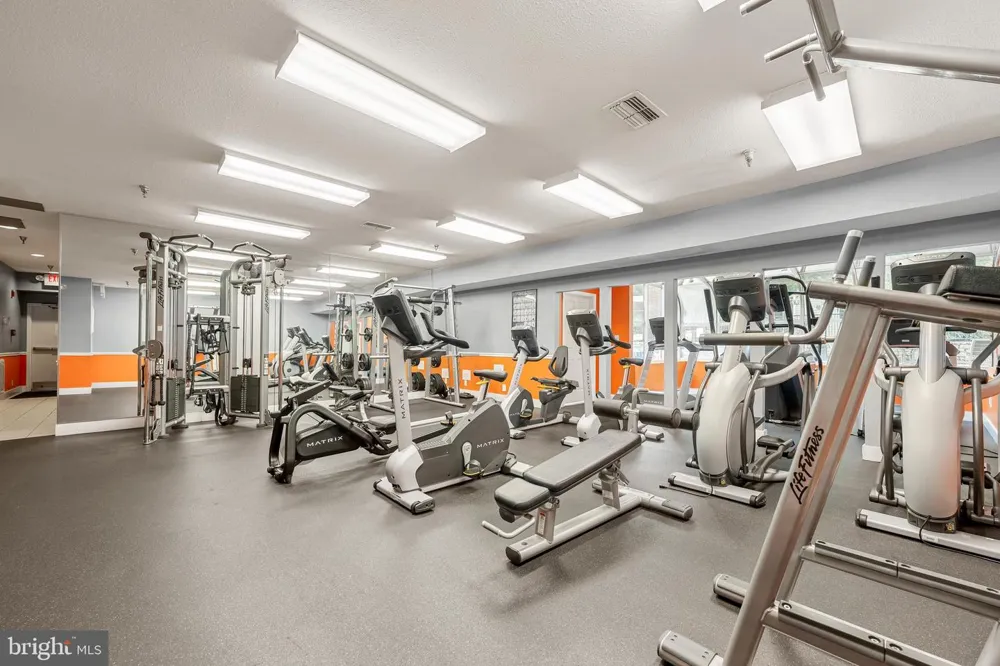 3311 WYNDHAM CIRCLE #2202 Alexandria, VA 22302