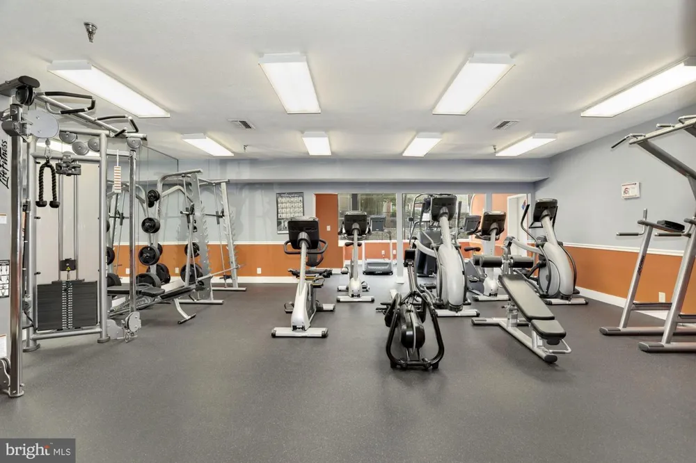 3311 WYNDHAM CIRCLE #2202 Alexandria, VA 22302