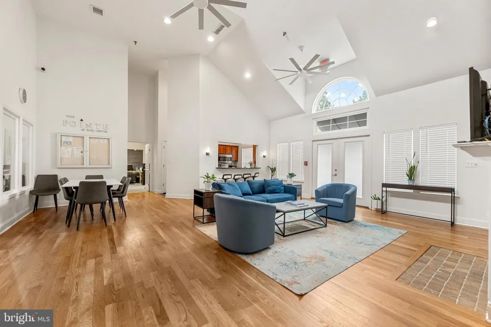 3311 WYNDHAM CIRCLE #2202 Alexandria, VA 22302