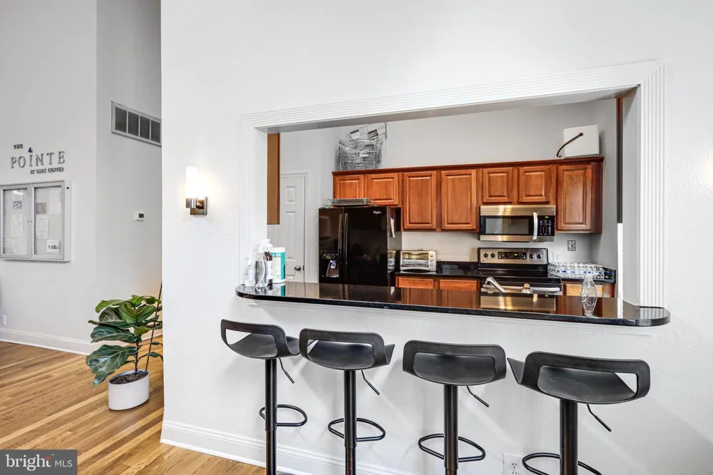 3311 WYNDHAM CIRCLE #2202 Alexandria, VA 22302