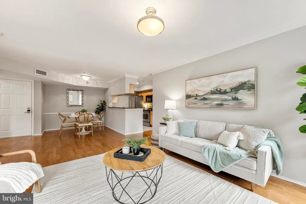 3311 WYNDHAM CIRCLE #2202 Alexandria, VA 22302