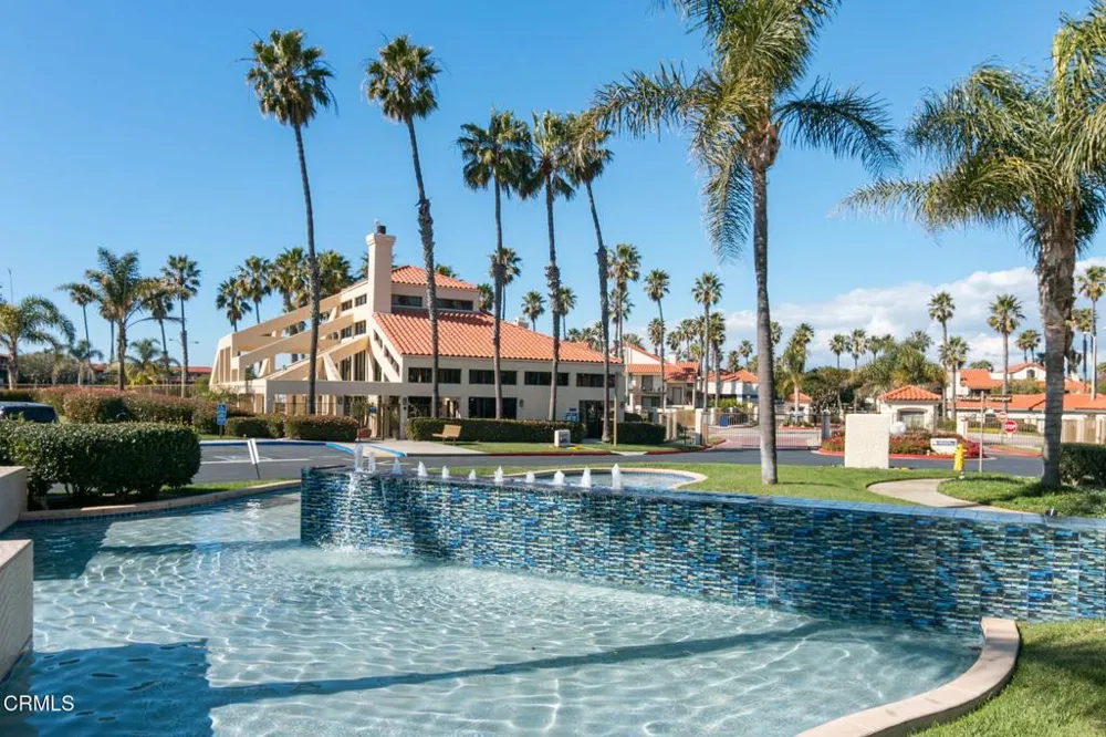 2253 Martinique Lane Oxnard, CA 93035