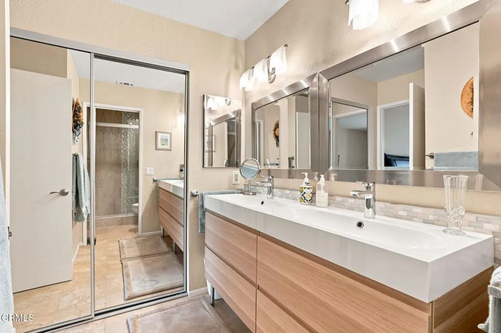 2253 Martinique Lane Oxnard, CA 93035