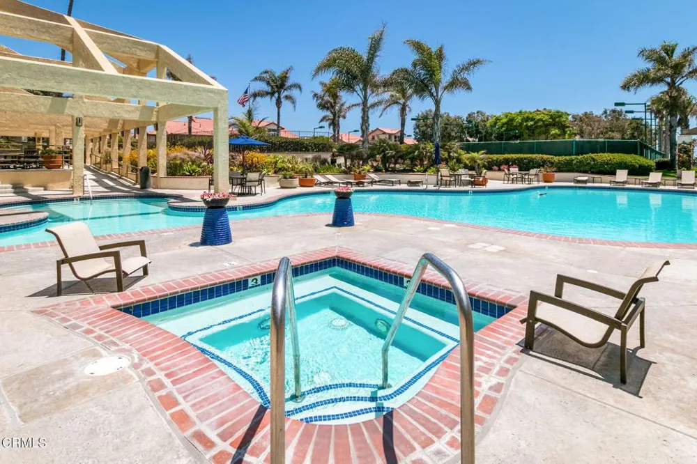 2253 Martinique Lane Oxnard, CA 93035