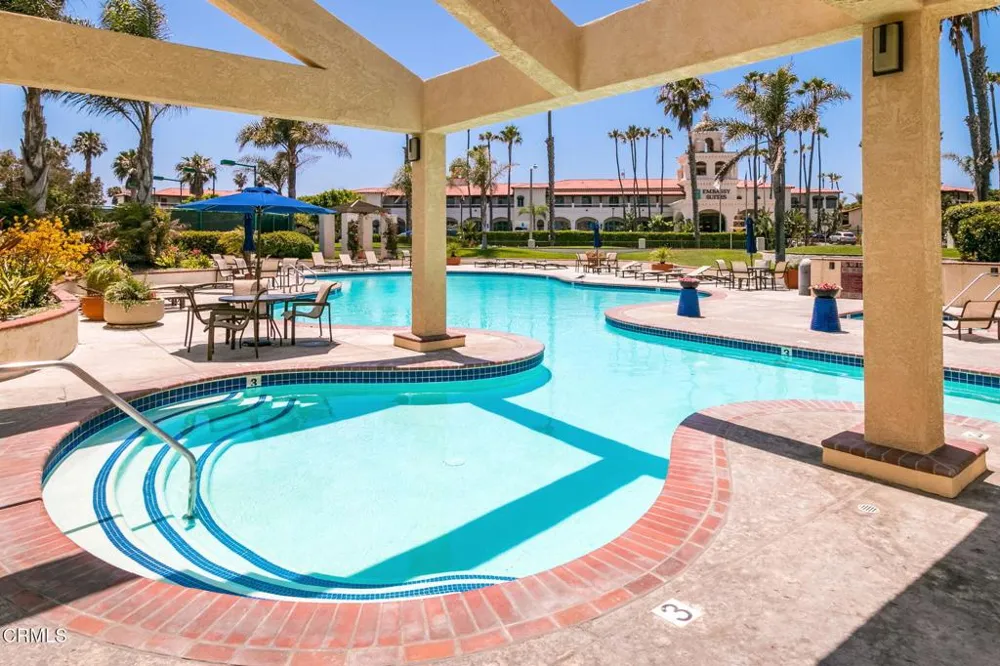 2253 Martinique Lane Oxnard, CA 93035