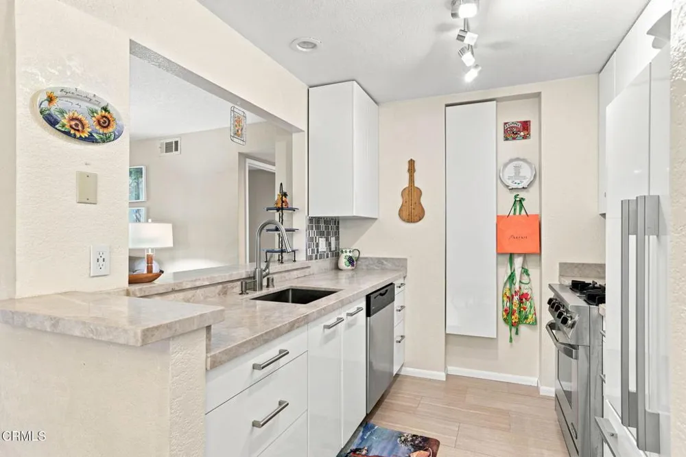 2253 Martinique Lane Oxnard, CA 93035
