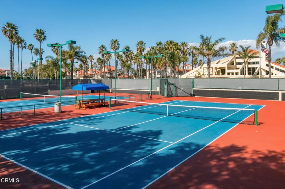 2253 Martinique Lane Oxnard, CA 93035
