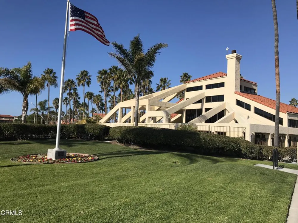 2253 Martinique Lane Oxnard, CA 93035