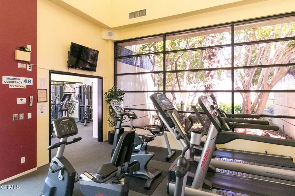 2253 Martinique Lane Oxnard, CA 93035