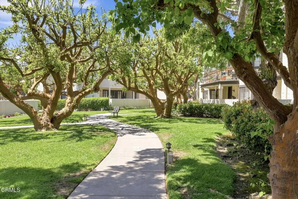 2253 Martinique Lane Oxnard, CA 93035