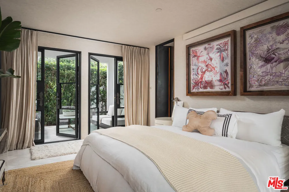 1381 E Valley Road Santa Barbara, CA 93108