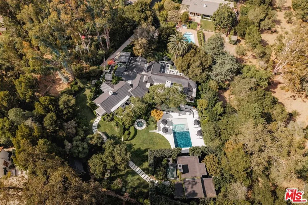1381 E Valley Road Santa Barbara, CA 93108