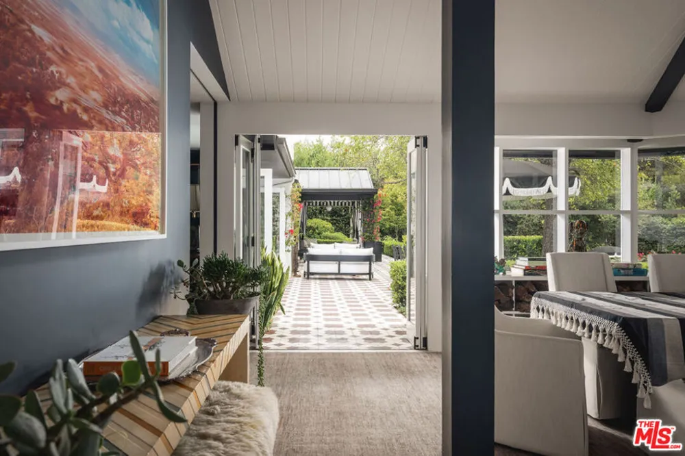1381 E Valley Road Santa Barbara, CA 93108