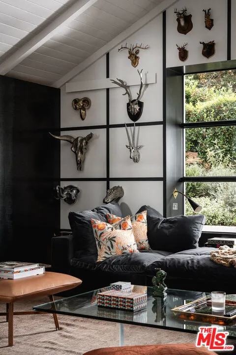 1381 E Valley Road Santa Barbara, CA 93108