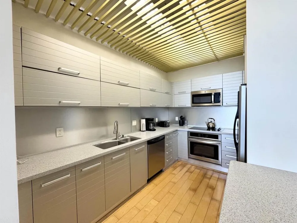 550 Seagaze Drive #2 Oceanside, CA 92054