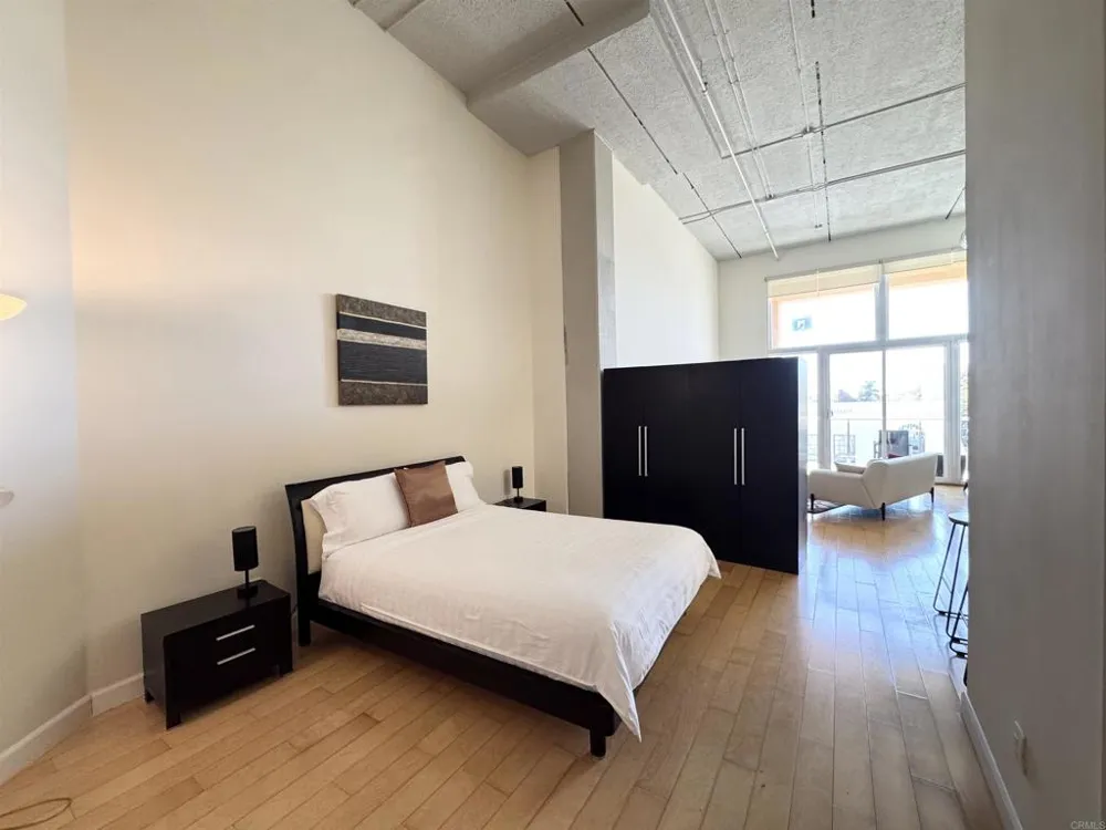 550 Seagaze Drive #2 Oceanside, CA 92054