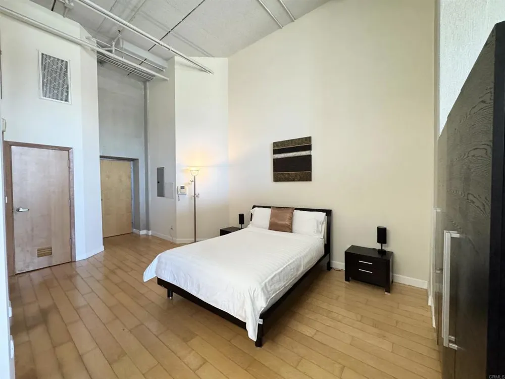 550 Seagaze Drive #2 Oceanside, CA 92054