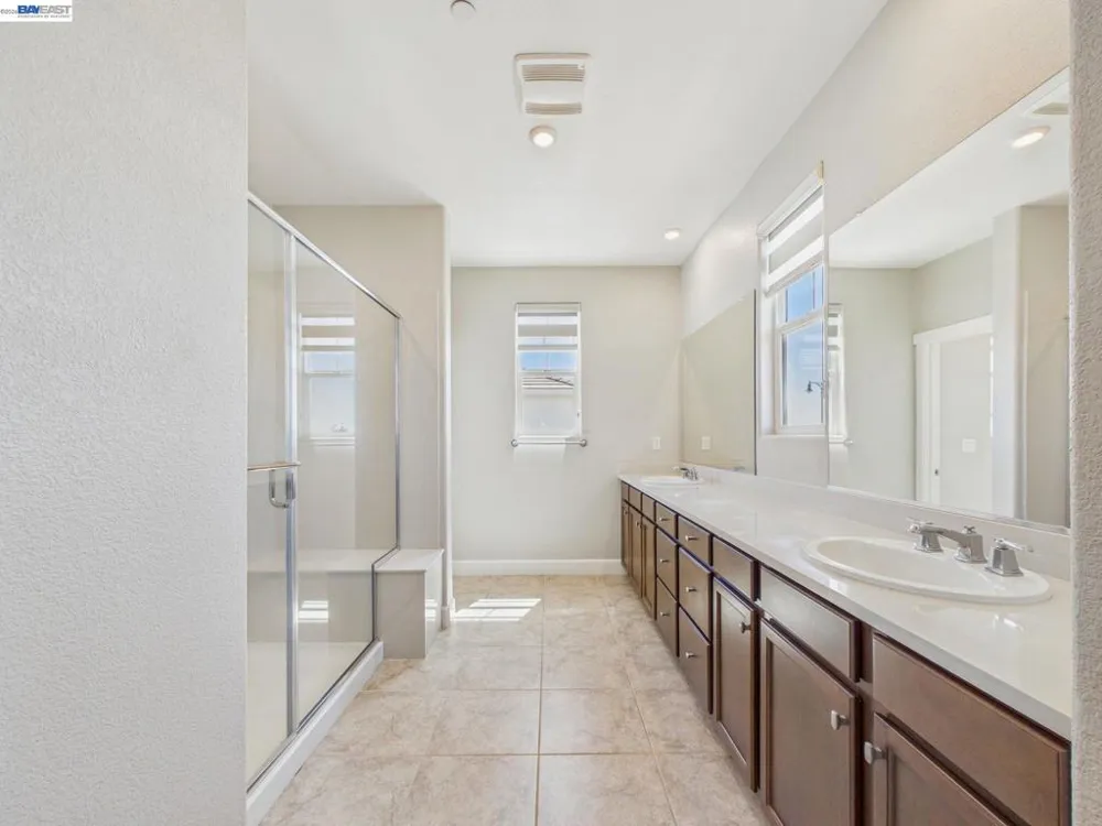 233 E Central Pkwy Mountain House, CA 95391