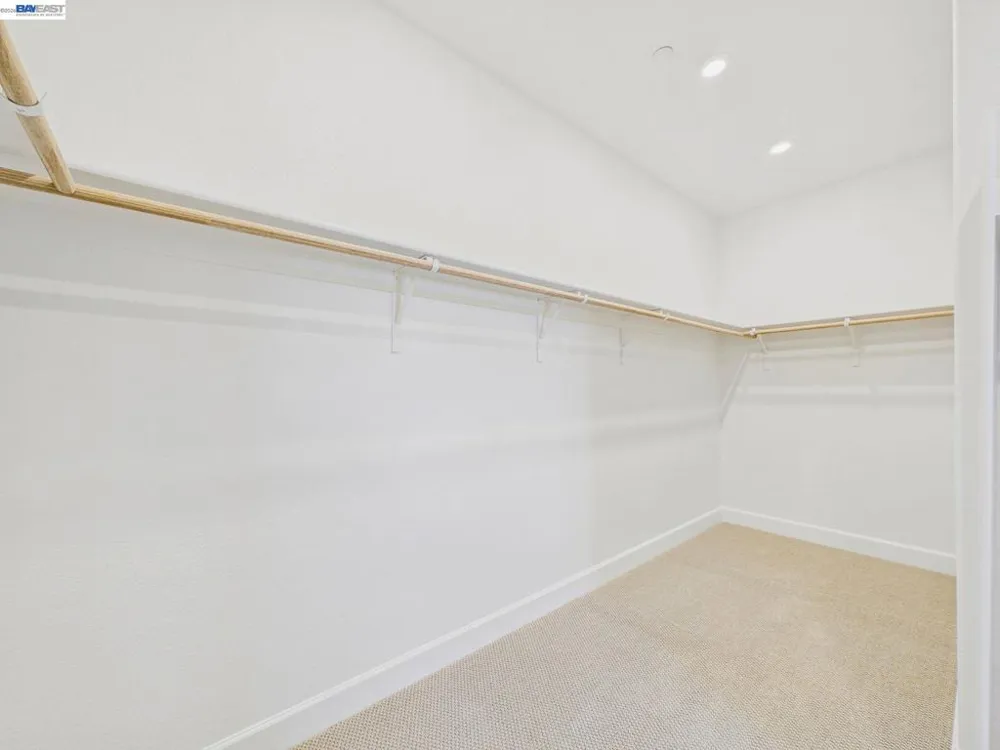 233 E Central Pkwy Mountain House, CA 95391