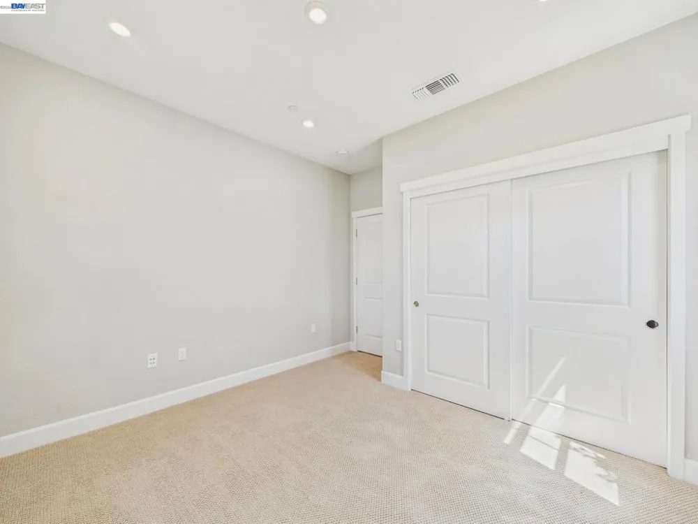 233 E Central Pkwy Mountain House, CA 95391