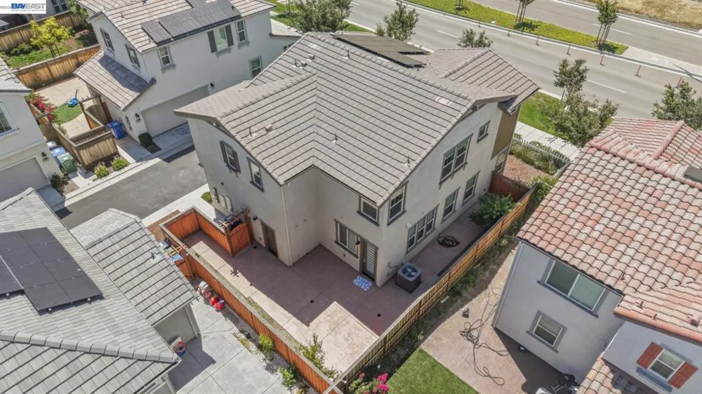 233 E Central Pkwy Mountain House, CA 95391