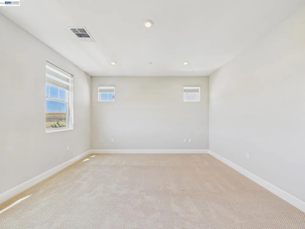 233 E Central Pkwy Mountain House, CA 95391