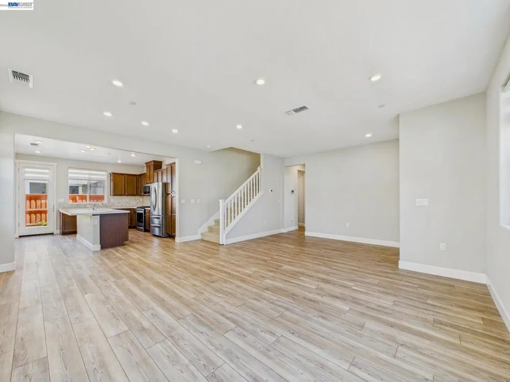 233 E Central Pkwy Mountain House, CA 95391