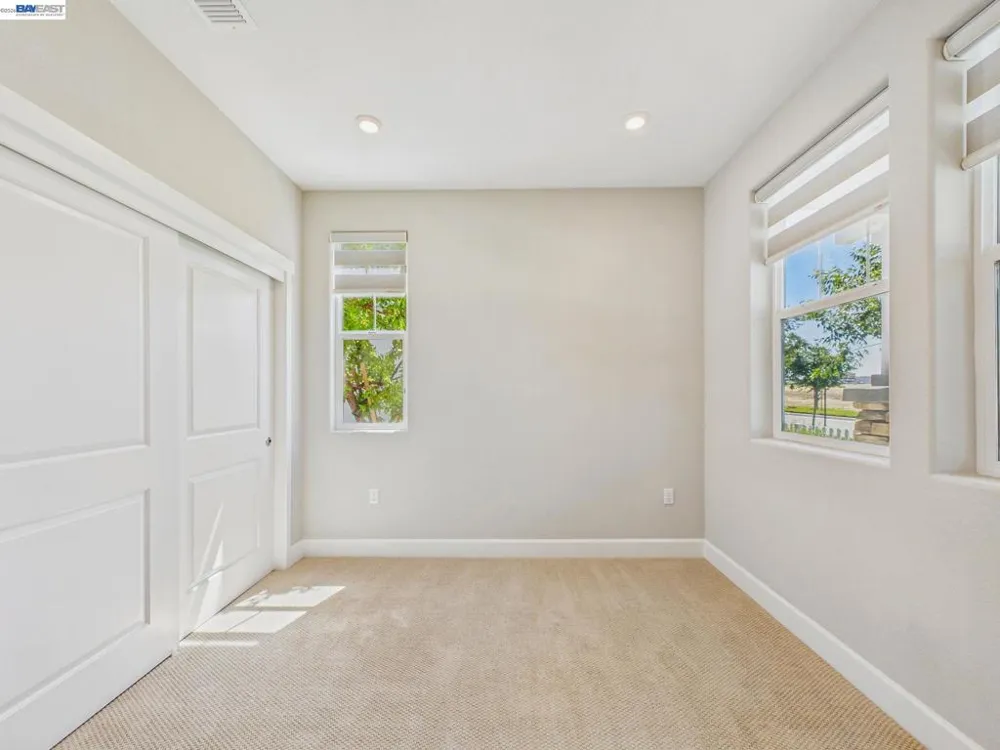 233 E Central Pkwy Mountain House, CA 95391