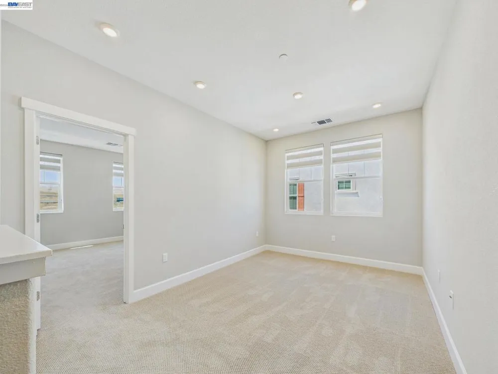 233 E Central Pkwy Mountain House, CA 95391