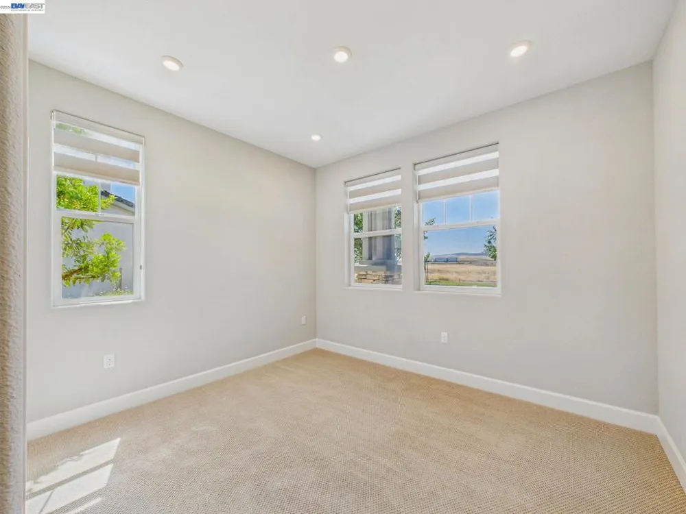 233 E Central Pkwy Mountain House, CA 95391