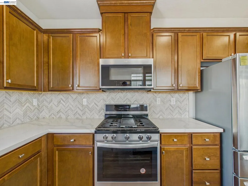 233 E Central Pkwy Mountain House, CA 95391