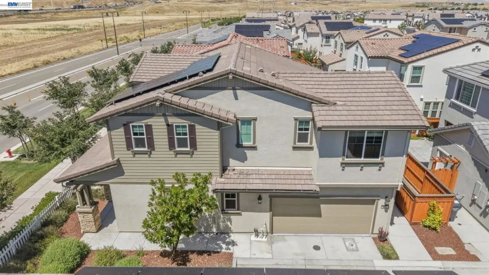 233 E Central Pkwy Mountain House, CA 95391