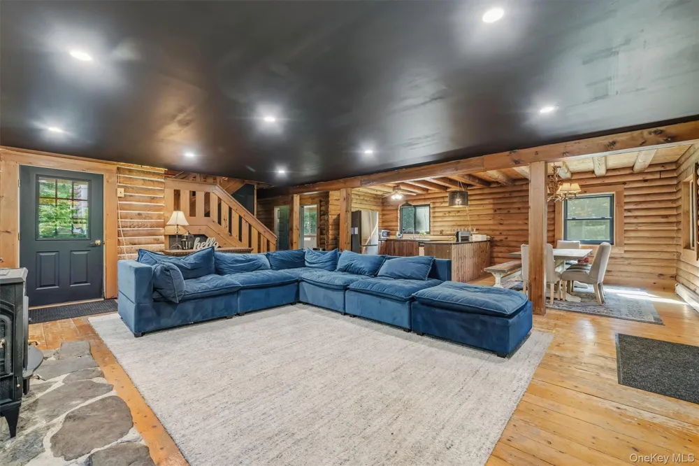 126 Lincolndale Washingtonville, NY 10992