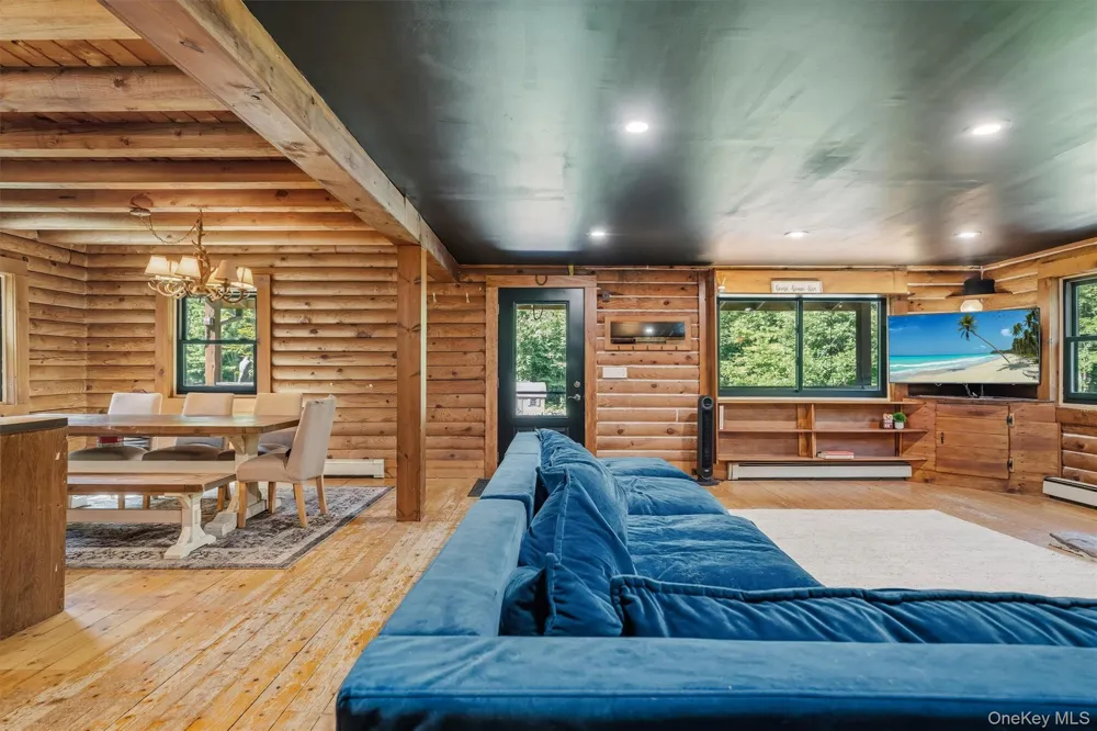 126 Lincolndale Washingtonville, NY 10992