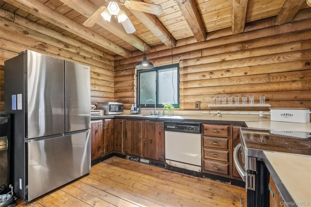 126 Lincolndale Washingtonville, NY 10992