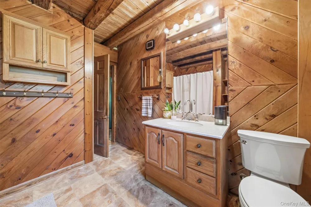 126 Lincolndale Washingtonville, NY 10992