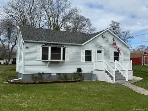 128 Maywood Drive