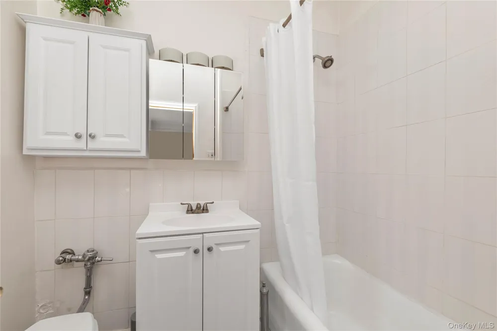 160-15 Powells Cove Boulevard #A1 Whitestone, NY 11357