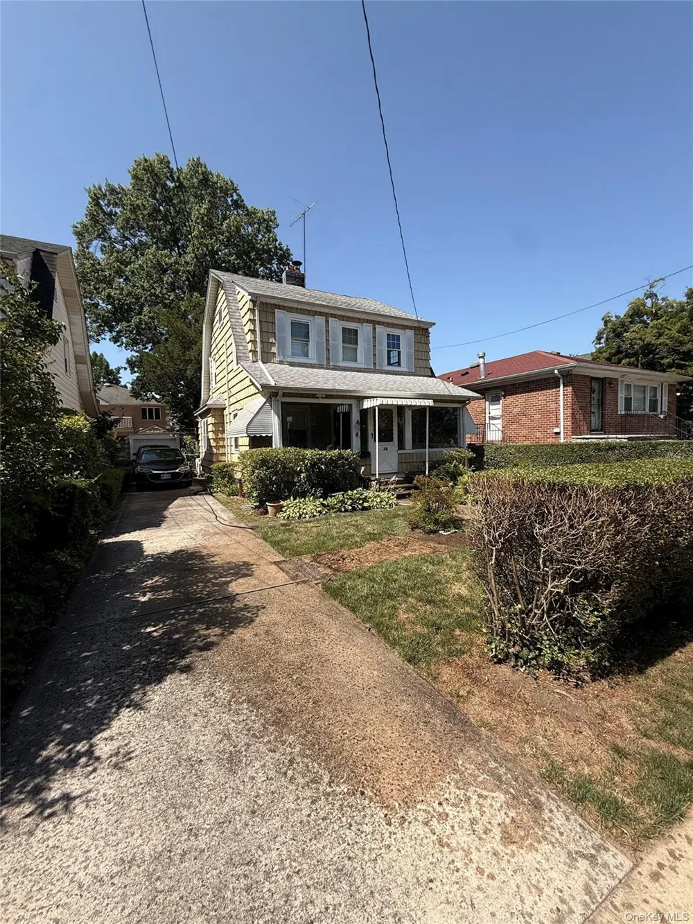 4112 Glenwood Street Little Neck, NY 11363