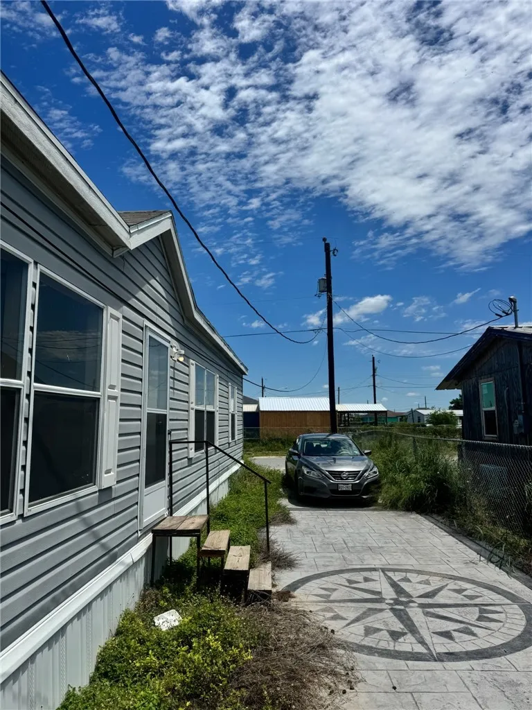 3314 Elijah James Avenue Edinburg, TX 78542