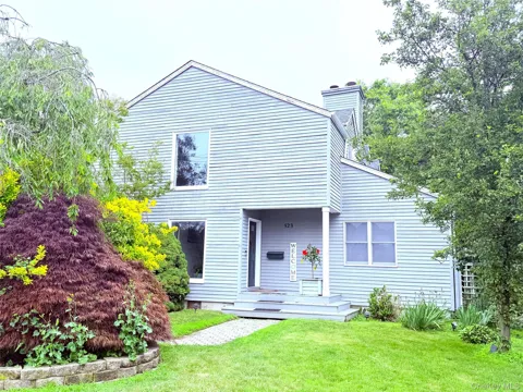 523 Hellwig Lane