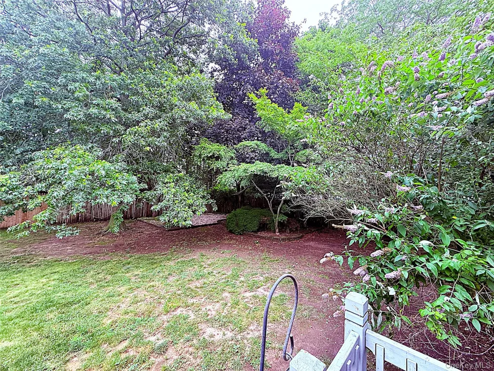 523 Hellwig Lane West Islip, NY 11795
