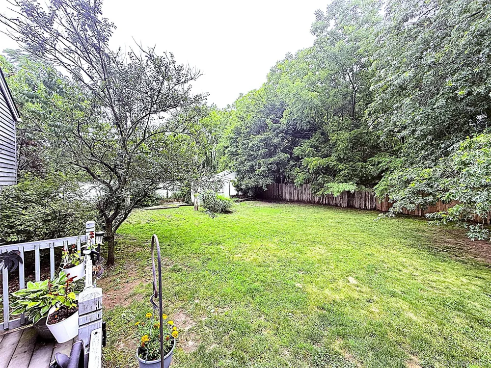 523 Hellwig Lane West Islip, NY 11795