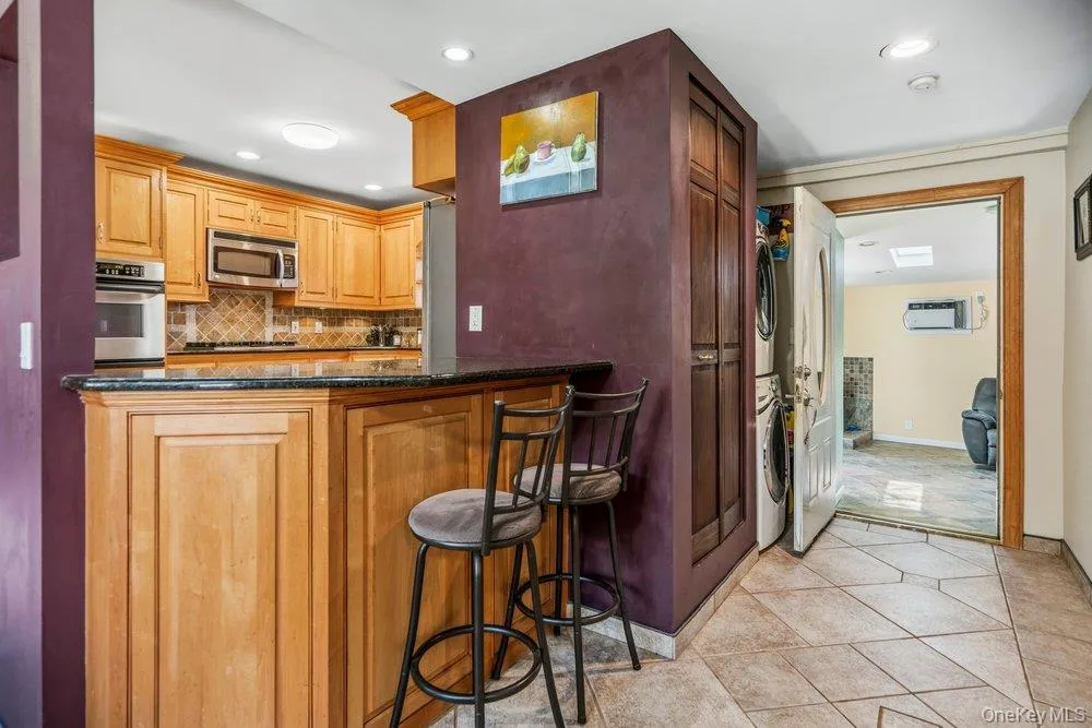 76 Alton Road Babylon, NY 11702