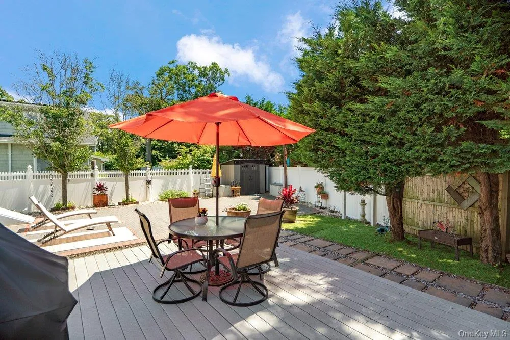 76 Alton Road Babylon, NY 11702