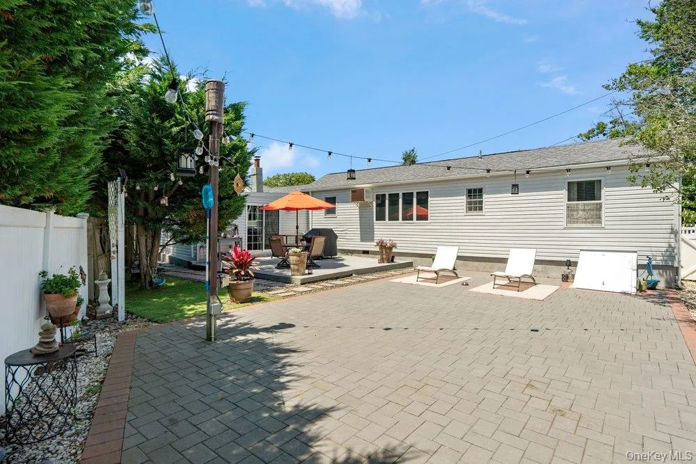 76 Alton Road Babylon, NY 11702